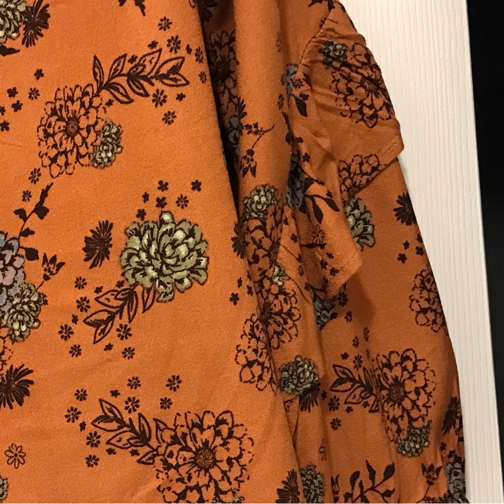 Flower Print Top - Picture 4 of 7